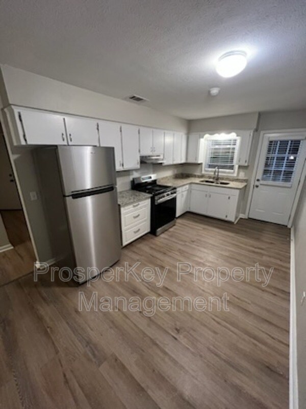 Foto del edificio - 1357 Sturkie Dr