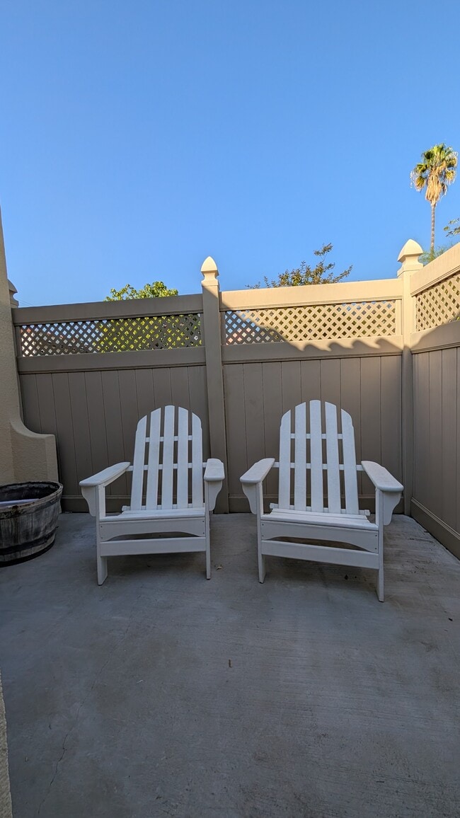 Foto del edificio - 1203 N Kenilworth Ave