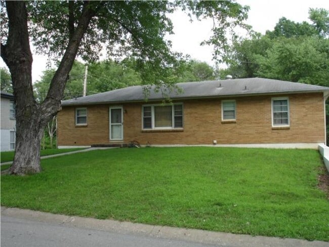 Building Photo - COMING SOON! Beautiful 4 Bedroom Home in N...