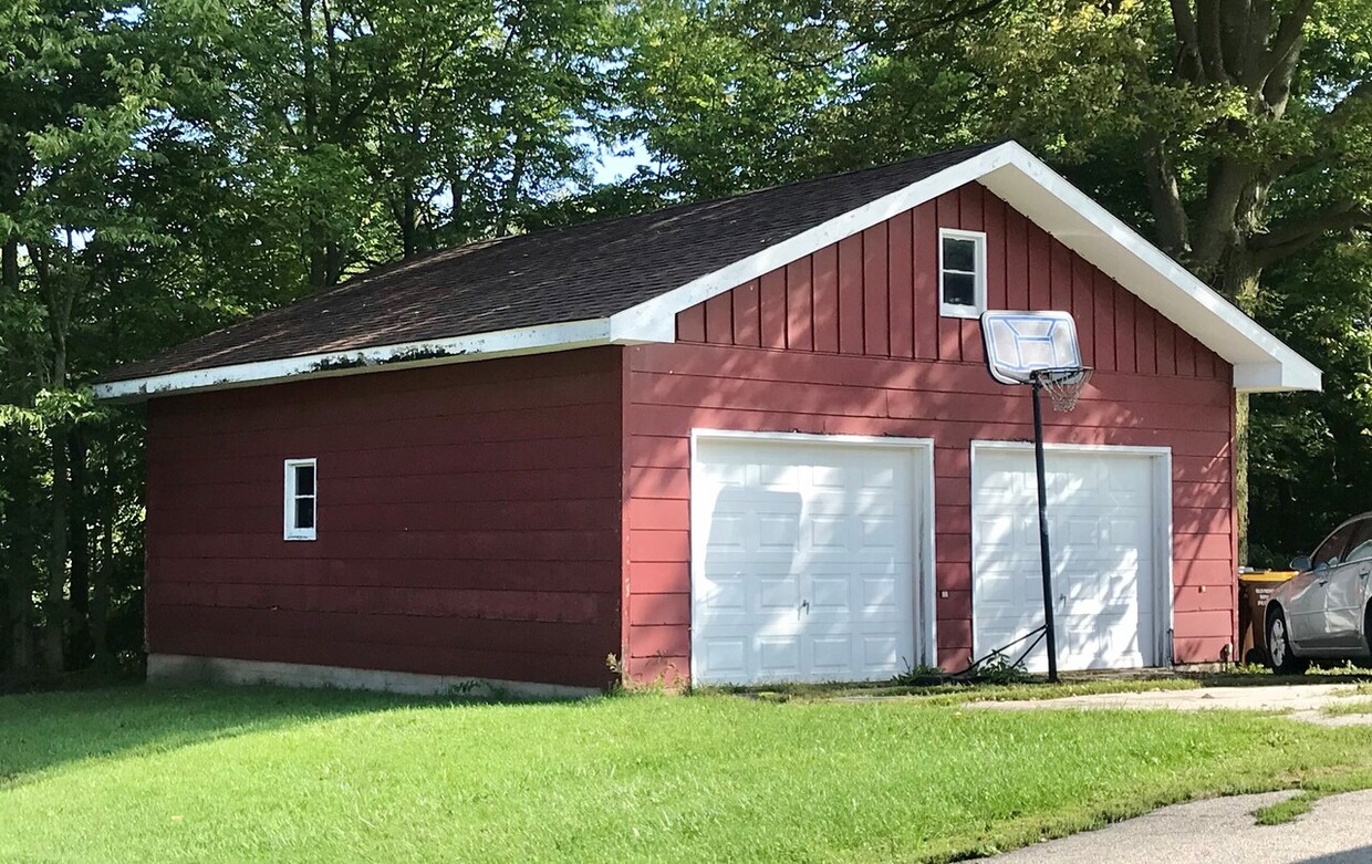 Building Photo - Pecatonica Duplex