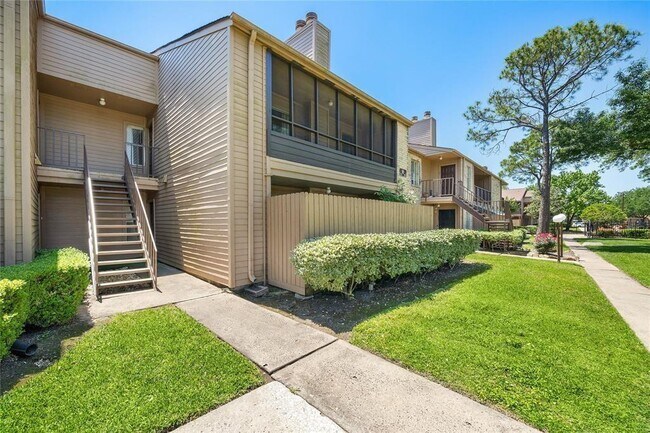 Building Photo - 10555 Turtlewood Ct