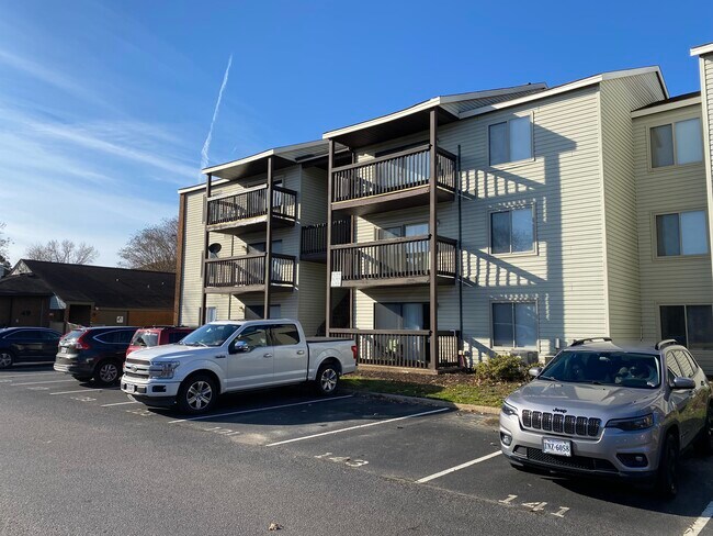 Foto del edificio - 103 Haverford Ct