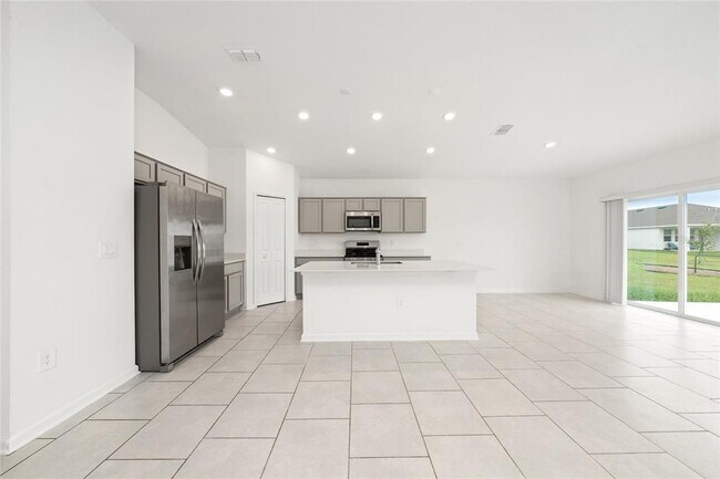 Foto del edificio - 4816 Edensbridge Ln