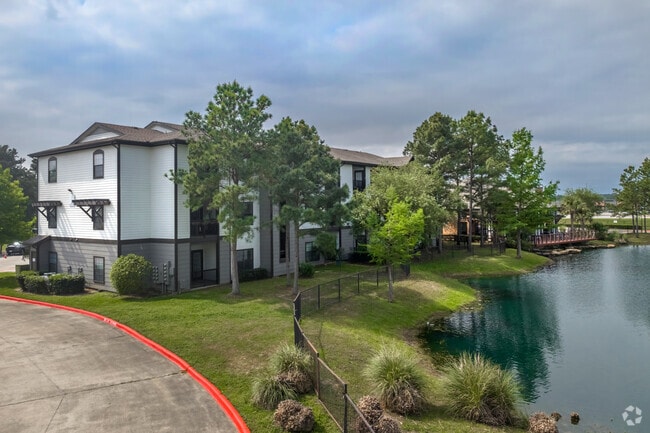 Building Photo - The Edgewater at Klein