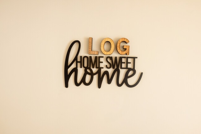 Building Photo - Lakes Of Greenbrier