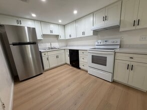 Building Photo - 5061 Shell St