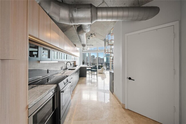 Foto del edificio - 690 SW 1st Ct