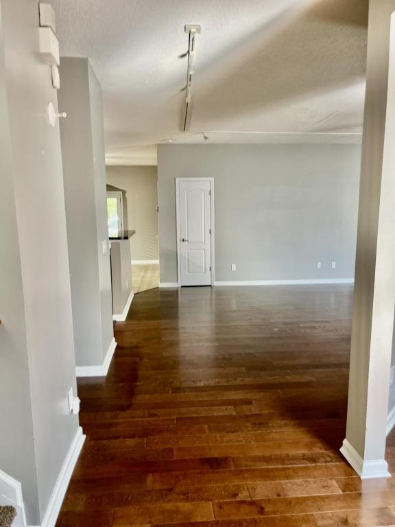 Building Photo - 3272 Tiara Cir SW
