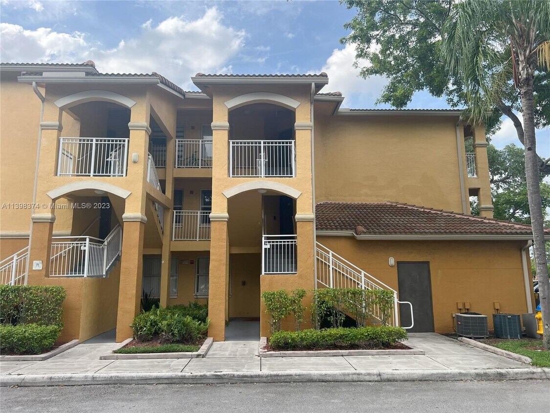 150 NW 96th Ave Unit 9201, Pembroke Pines, FL 33024 Condo for Rent
