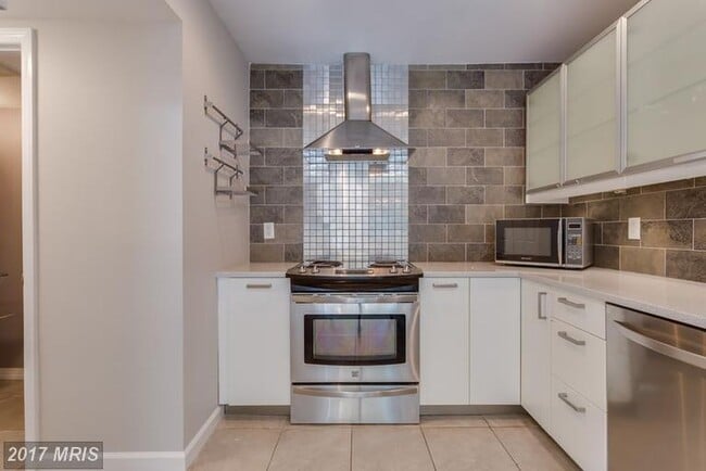 Kitchen - 5735 Nordeen Oak Ct