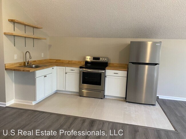 Building Photo - Studio, 1 bath House - 634 N Main Street U...