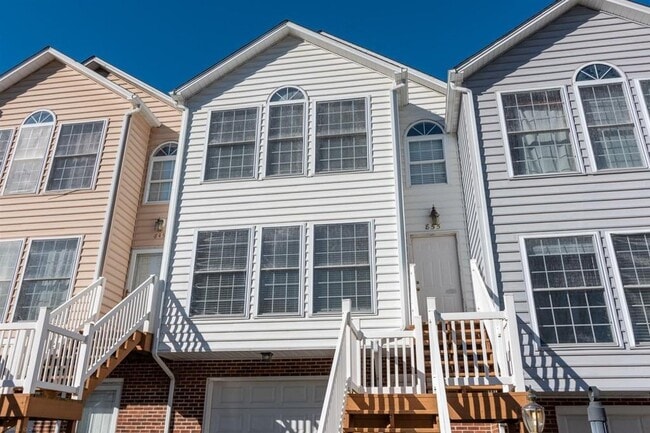 Photo - 855 S Grant St Townhome