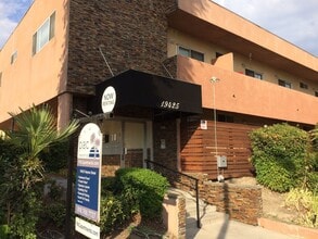 Building Photo - 19425 Haynes St