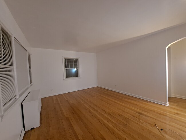 Living room - 193 Hickory Ave