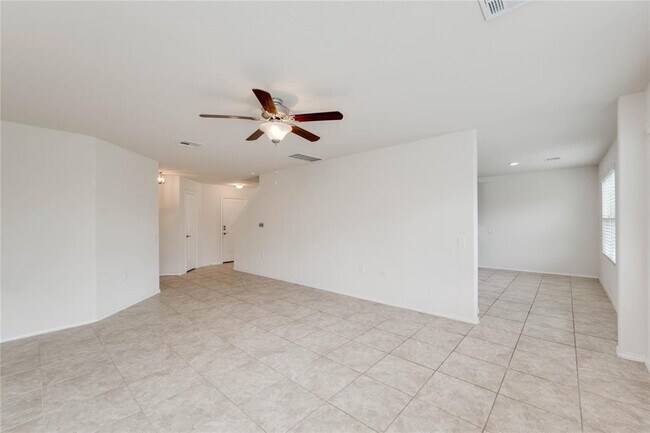 Building Photo - 3700 Breckenridge Dr