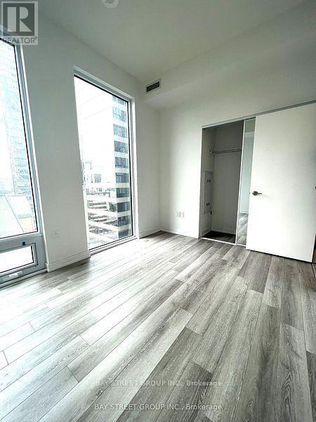 Photo du bâtiment - 238-1238 Simcoe St