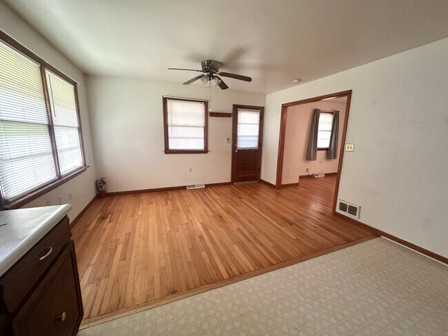 Foto del edificio - 337 County Line Dr