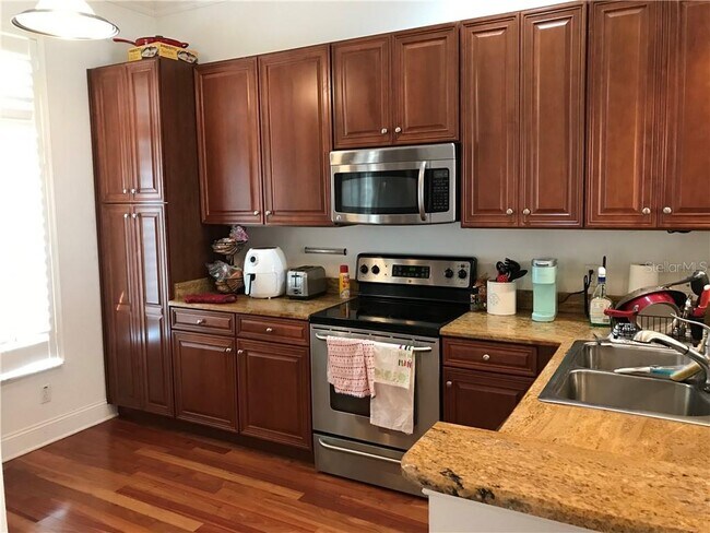 Building Photo - 2219 Soho Bay Ct