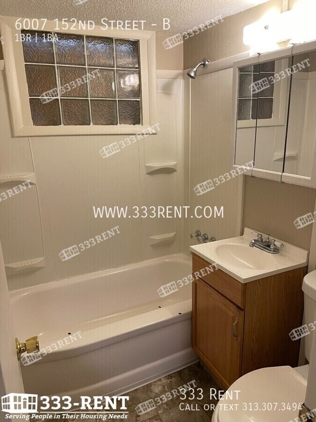 Foto del edificio - 6007 E 152nd St