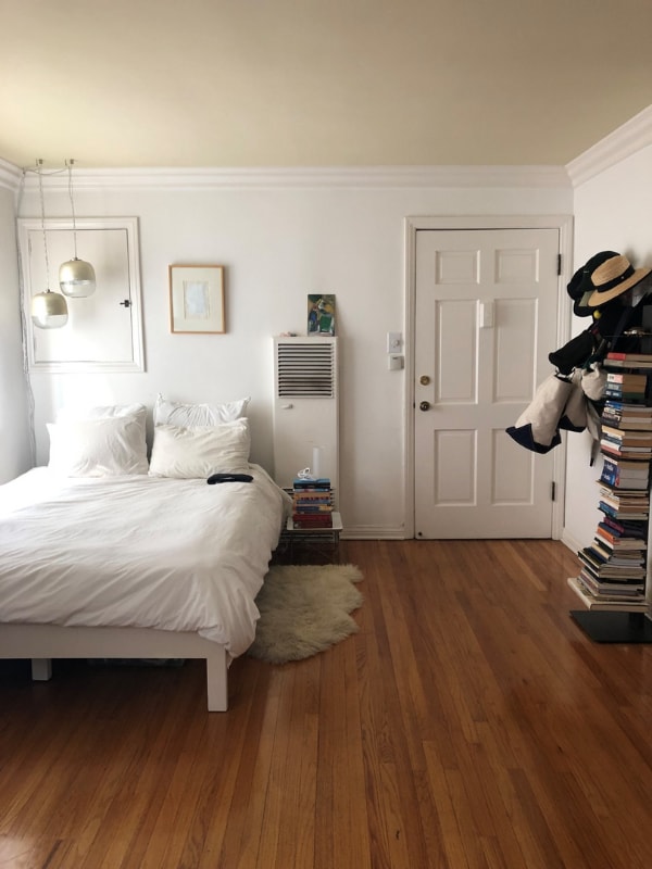 Building Photo - 2264 1/4 Beachwood Dr