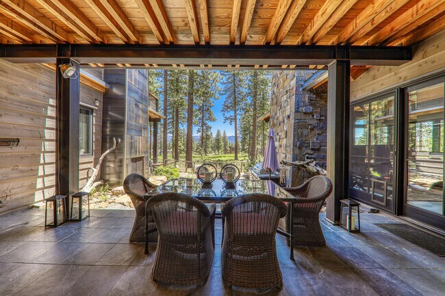 Building Photo - 9269 Heartwood Dr