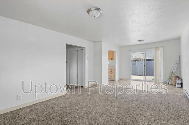 Foto del edificio - 130 N 4th Ave