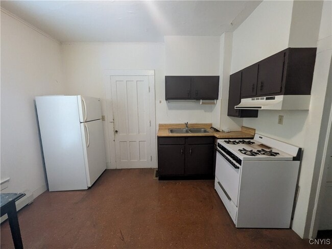 Building Photo - 63 Central Ave