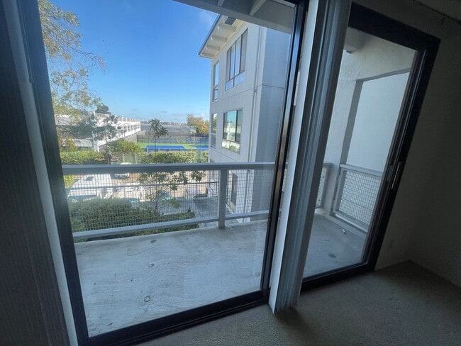 Building Photo - $500 Move-In Special!!! 1 Bed 1 Bath for R...