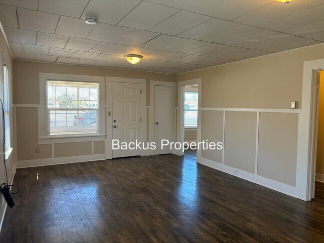 Building Photo - 136 East St