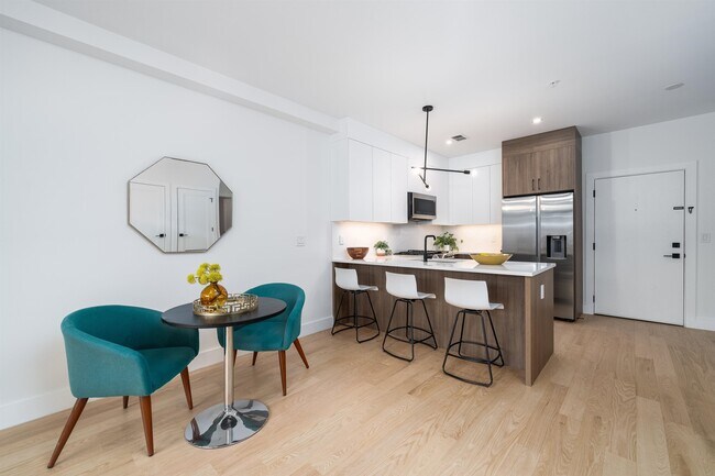 Foto del edificio - 10 Brinkerhoff St