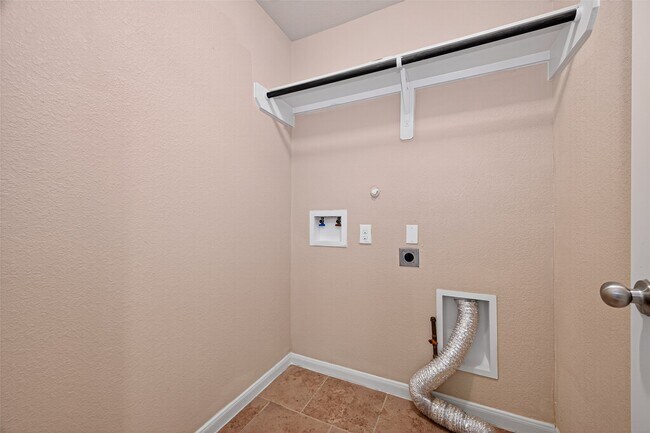 Foto del edificio - 5530 Casa Calvet Dr