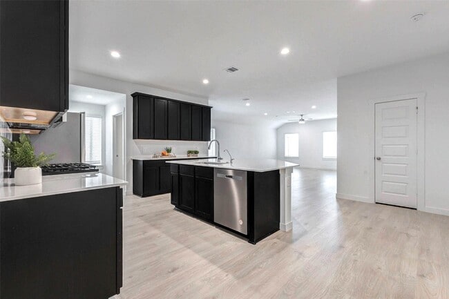 Foto del edificio - 29918 Gallatin River Ln