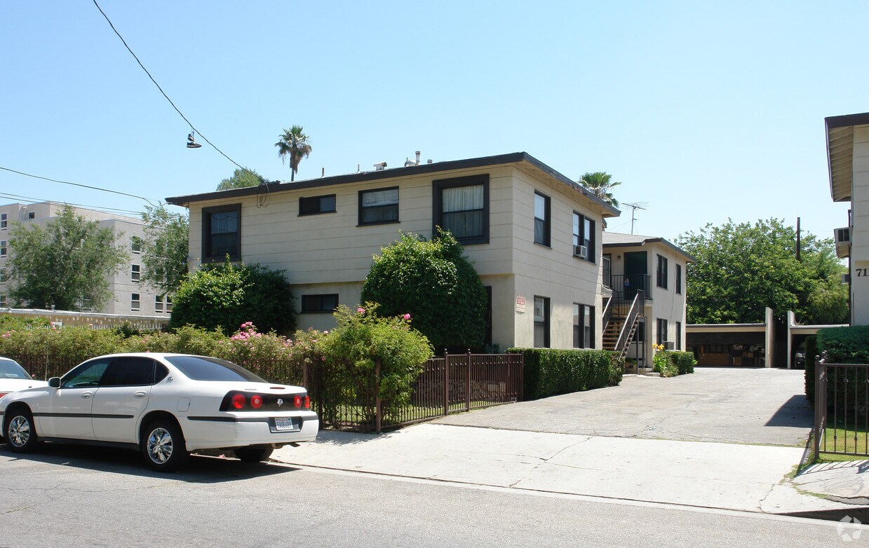 Foto del edificio - 7116 Ethel Ave
