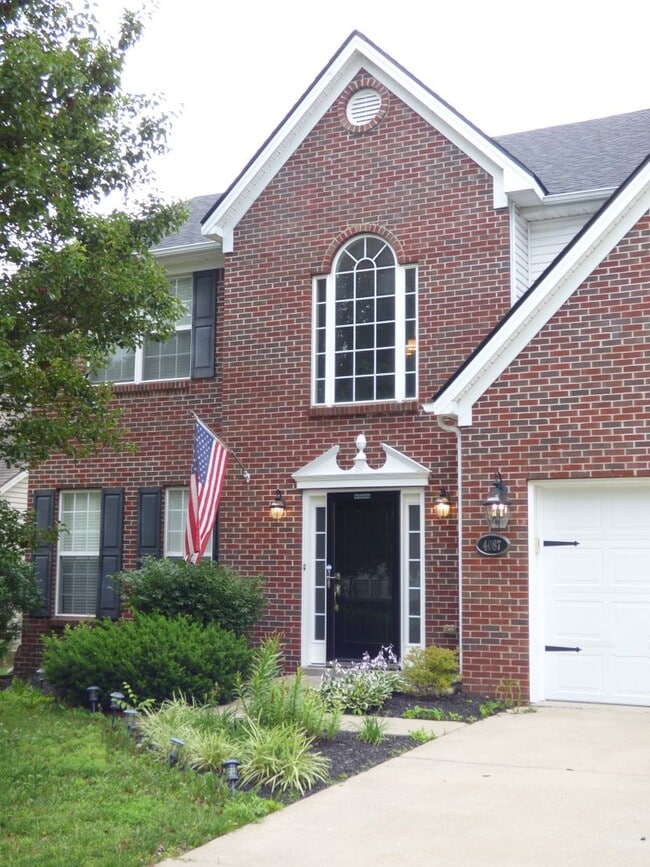 Photo - Lovely, Spacious 4 BR House! Vaulted Ceili...