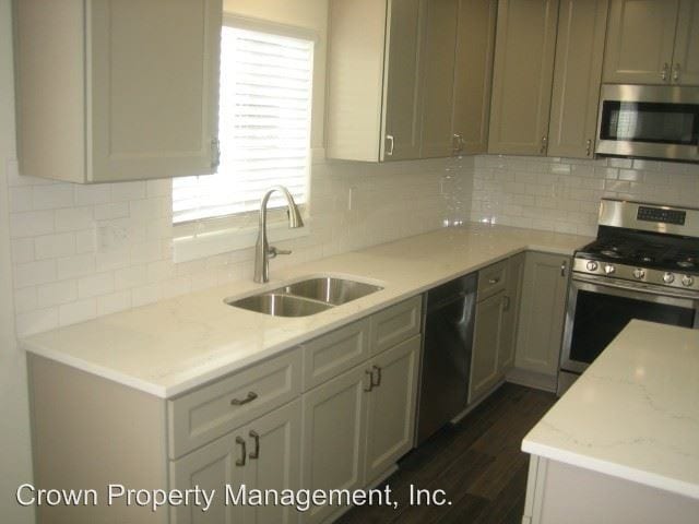 Building Photo - 2 br, 1 bath House - 1065 Garnet St NE