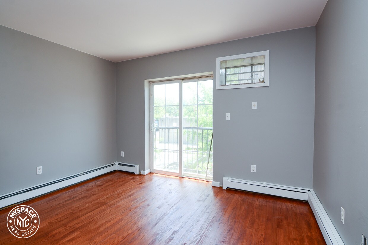 Foto principal - 1559 Dean St
