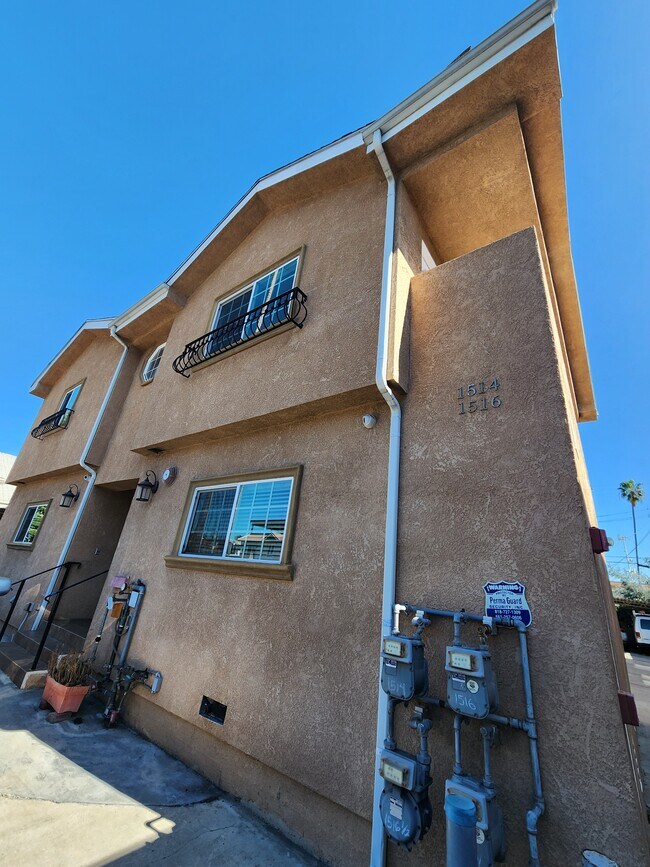 Foto del edificio - 1516 1/2 N Kingsley Dr