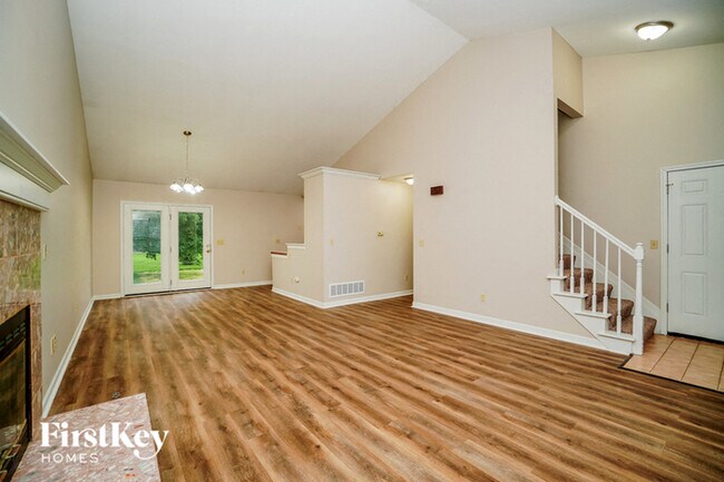 Building Photo - 225 Chesterville Ct