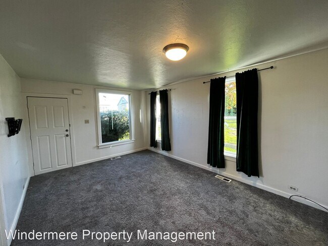Building Photo - 3 br, 1 bath House - 1717 Burwell Street