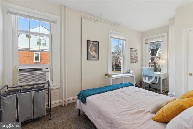 Foto del edificio - 118 Walnut Ave