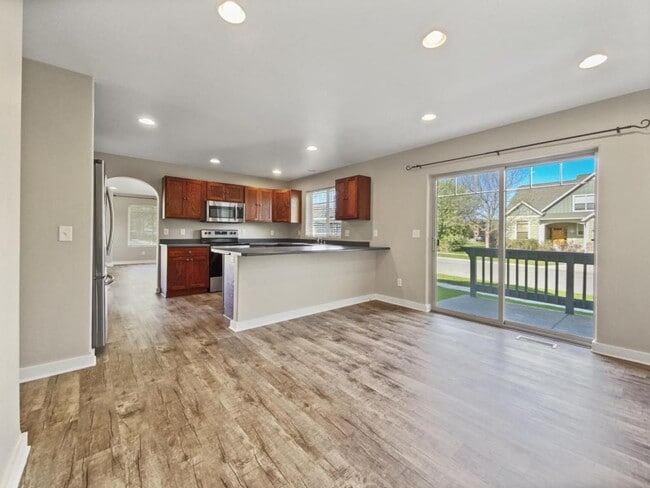 Building Photo - 4535 Glenwood Dr