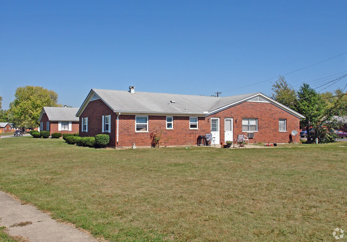 Primary Photo - 1150 Bishop Dr