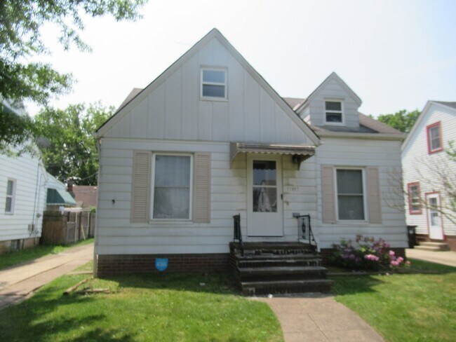 Foto del edificio - 11901 Wayland Ave