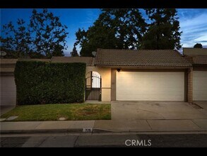 Building Photo - 725 Palomares Ave