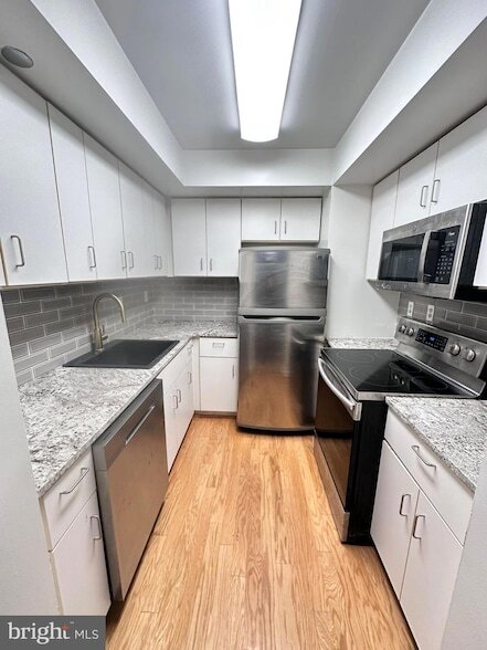 Building Photo - 1275 25th St NW