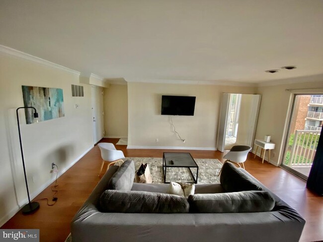 Foto del edificio - 2624 Redcoat Dr