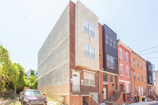 Foto del edificio - 4 br, 2 bath Duplex - 1712 MONUMENT ST Unit 2