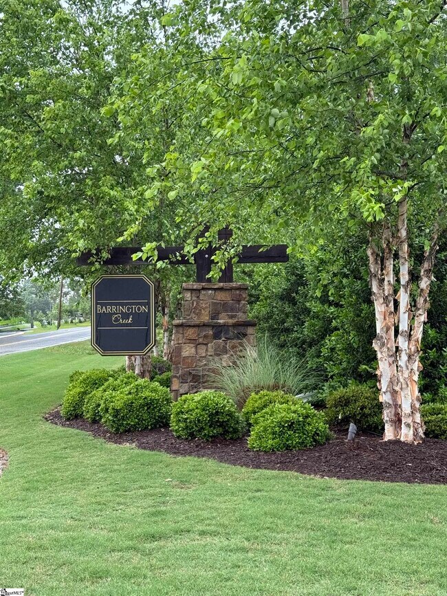 Foto del edificio - 220 Burr Oak Ln