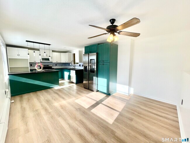 Foto del edificio - 112 Woodbine St