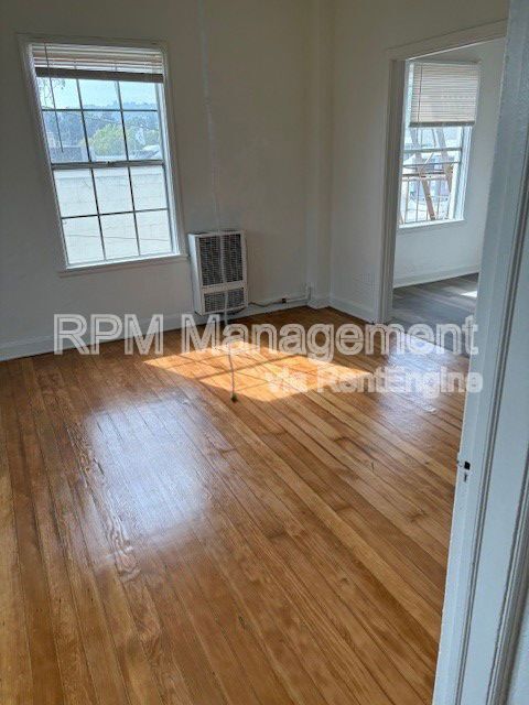 Foto del edificio - 1523 N McCadden Pl